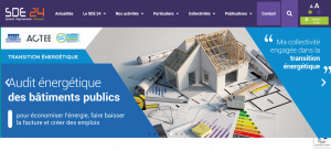 page d'accueil représentant une maquette de maison avec une toiture en cours de construction